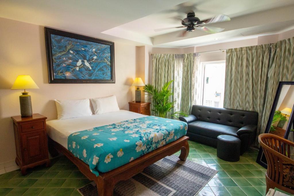 Deluxe Room Bed