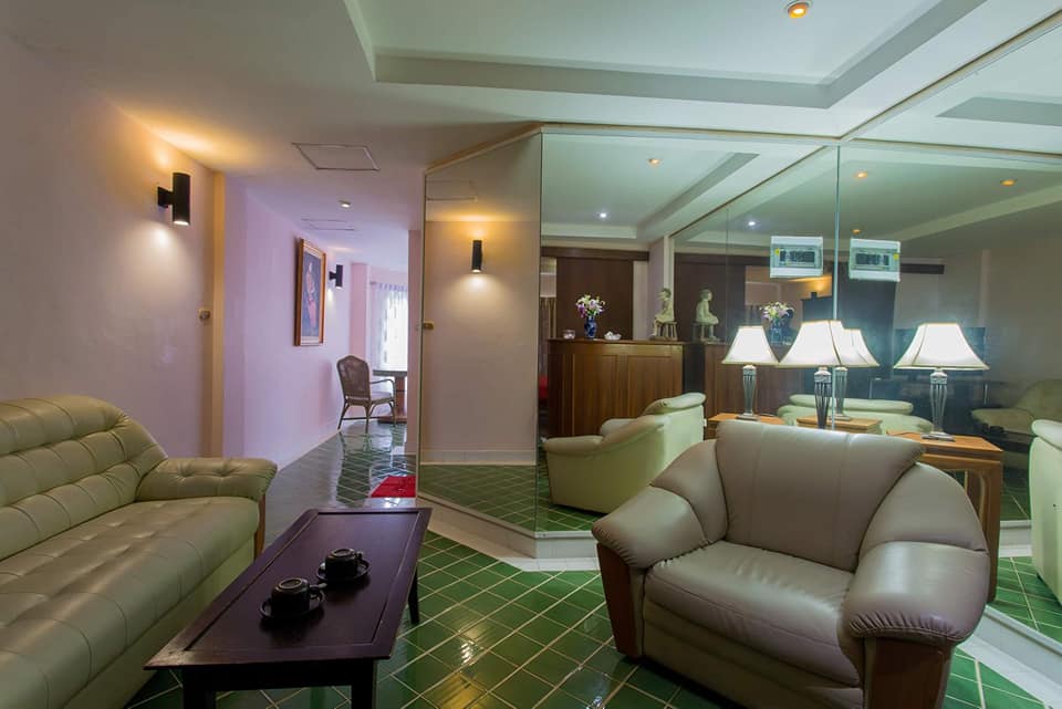 Suite Bathroom